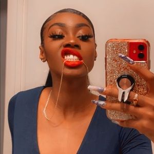 Meet your Posher, Vanessa